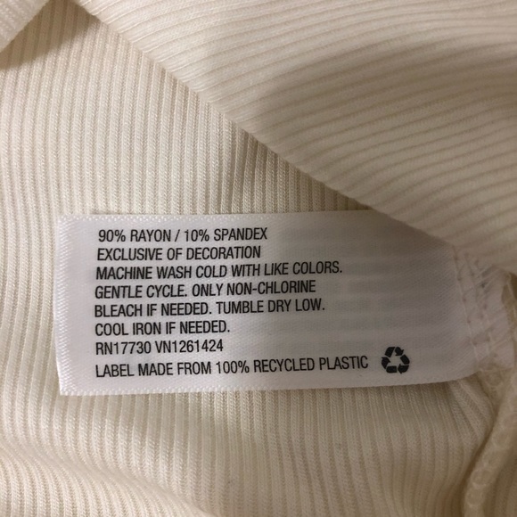 Wild Fable Long Sleeve Pug Crop Top Ivory 
 XS - Picture 11 of 15